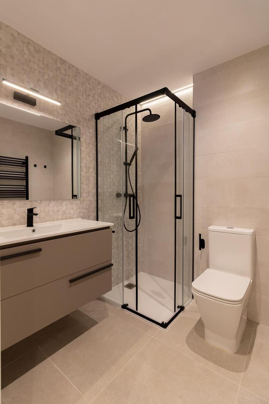 Room4You By Asturias Holidays Oviedo Exterior foto