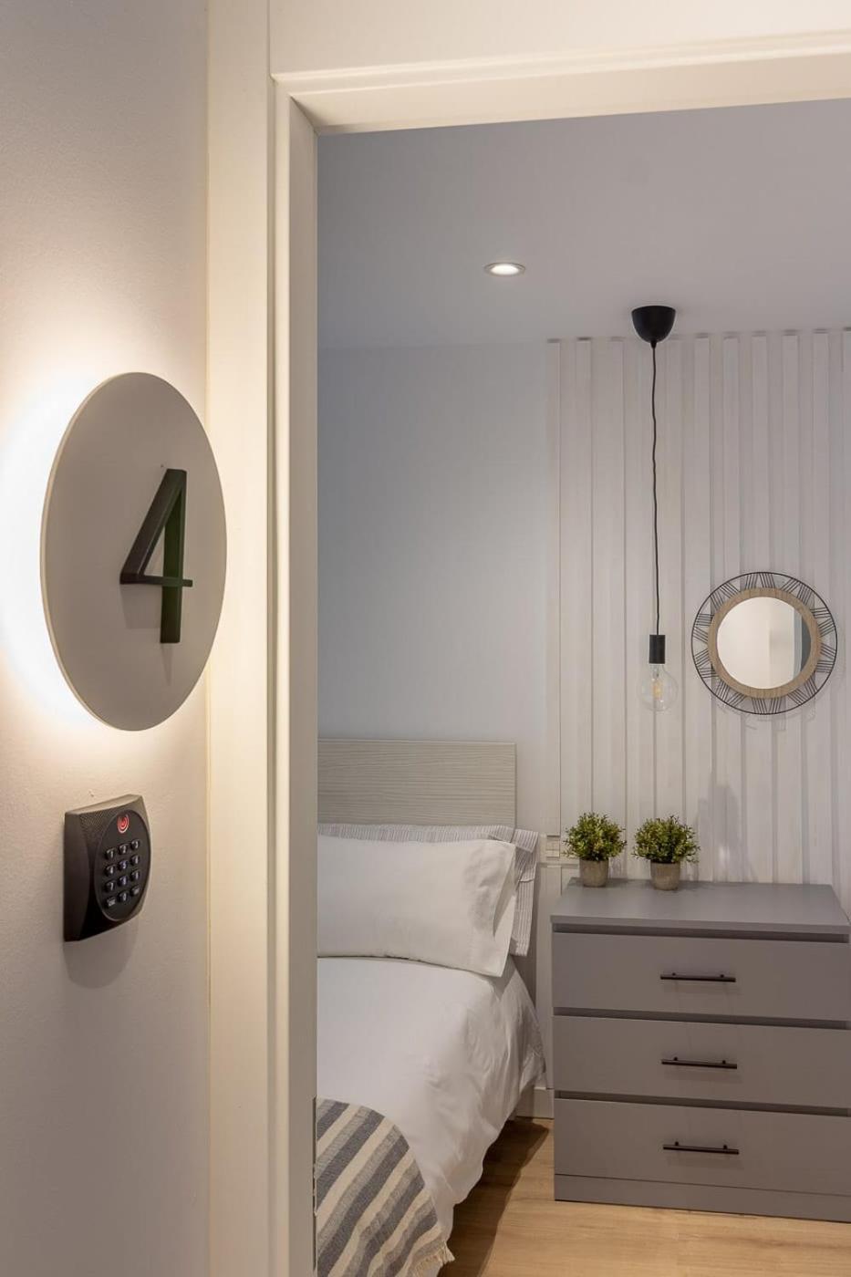 Room4You By Asturias Holidays Oviedo Exterior foto