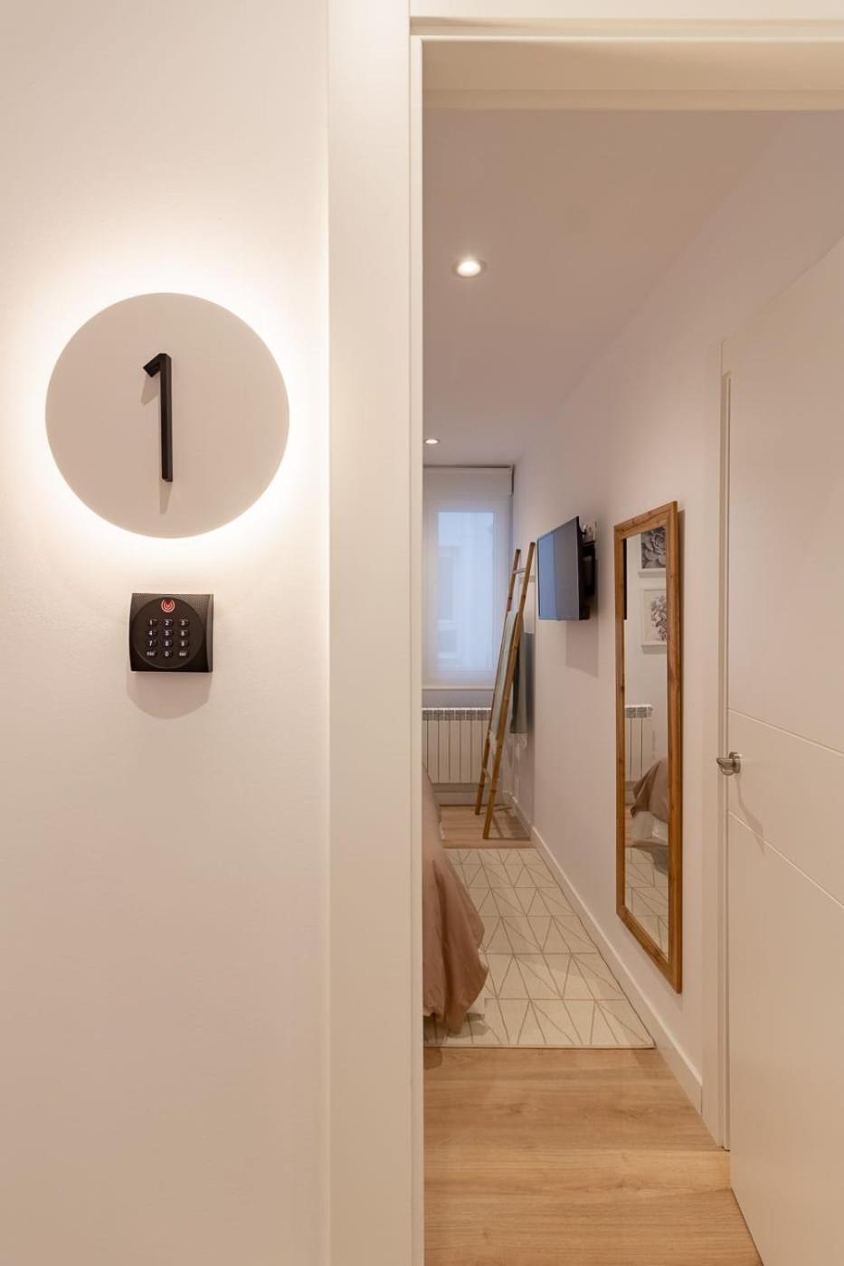 Room4You By Asturias Holidays Oviedo Exterior foto